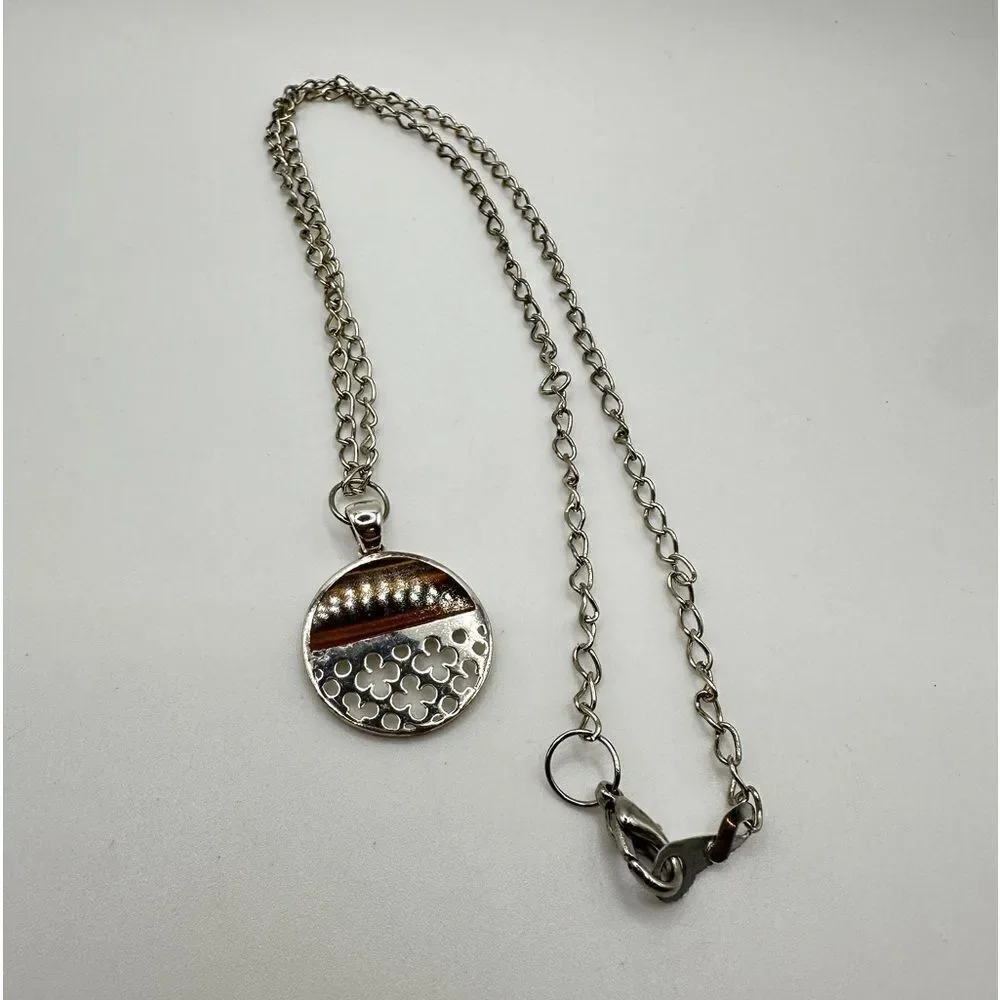 21” Sterling silver necklace with Tigers eye, flower circle pendant!‎